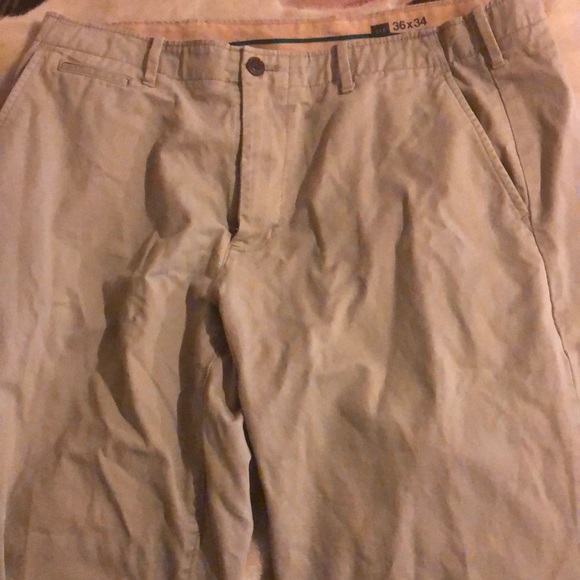gap mens khakis